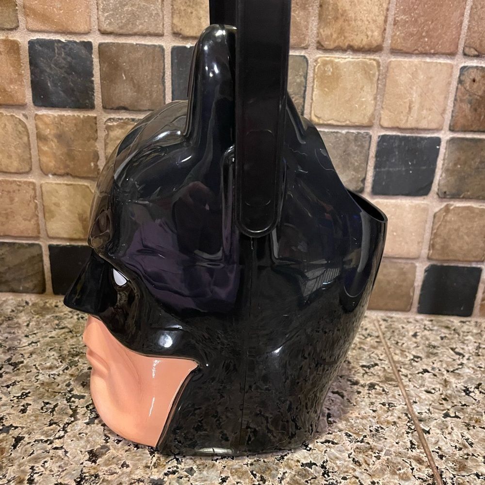 Batman Easter Pail - Picture 6 of 13